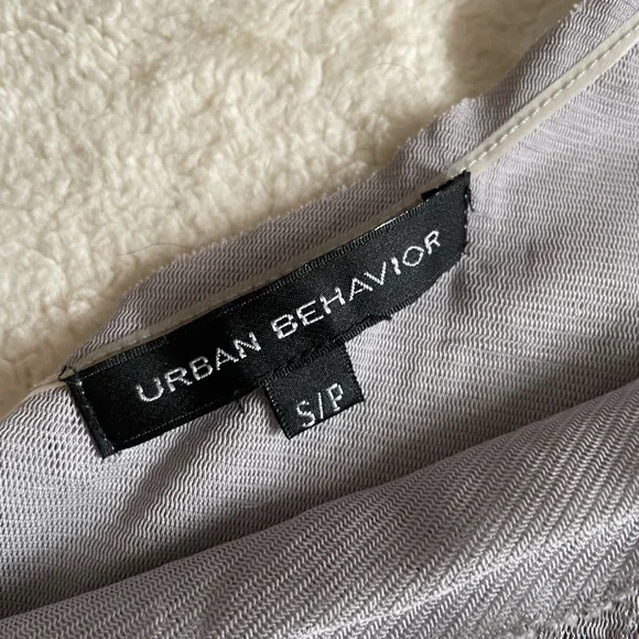 Y2K ✨Urban Behavior Asymmetrical Sequin Top - Picture 6 of 7